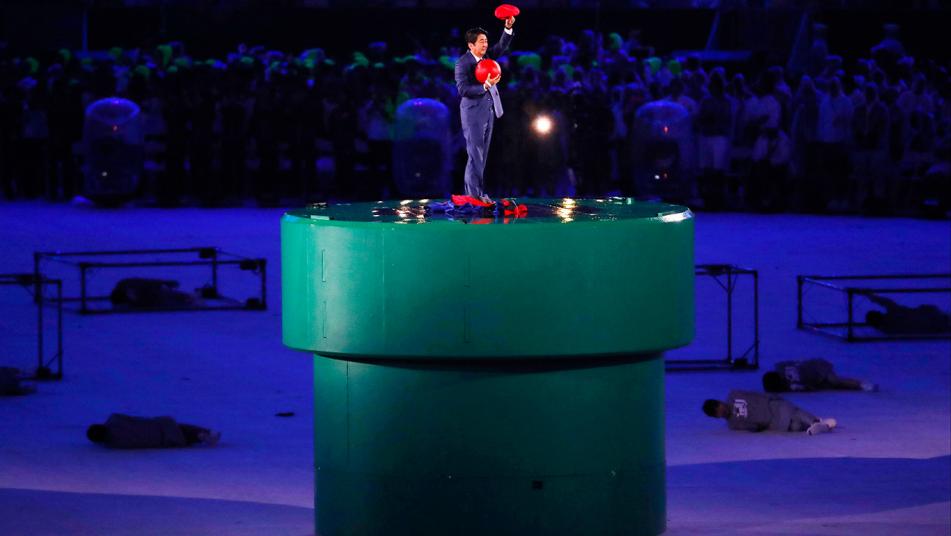 Japanese PM dresses as Super Mario at Rio Closing Ceremony