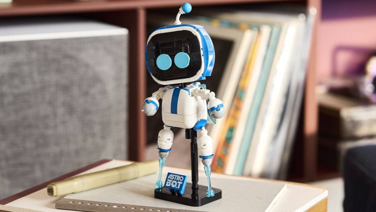 Lego Astro Bot